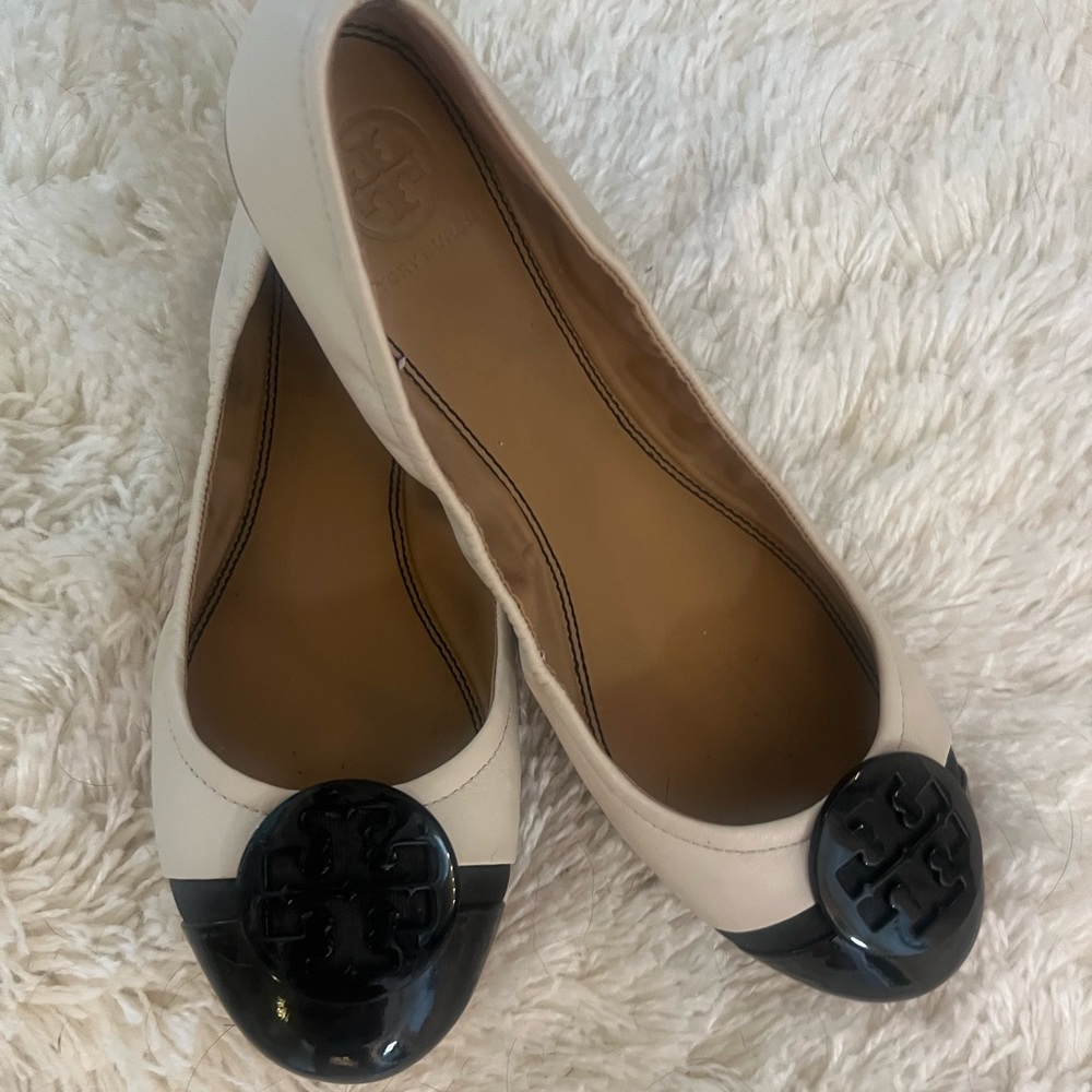 Tory Burch Minnie Cap Toe Ballet Flat Colorblock Dulce De Leche, Perfect Black 8